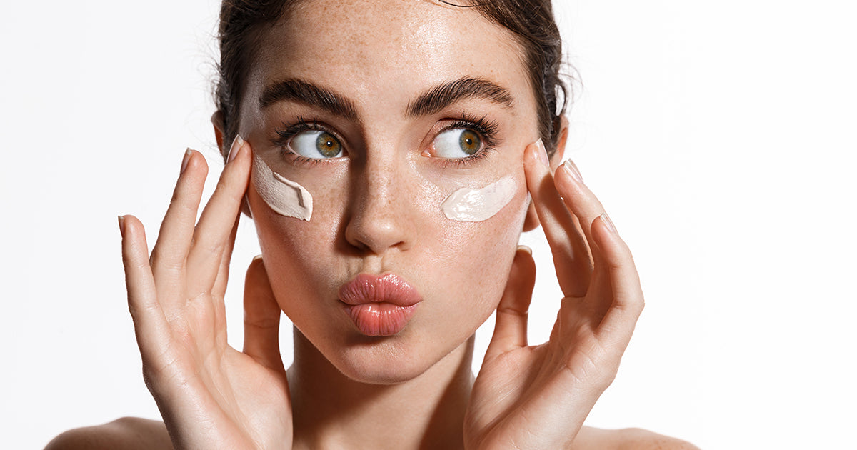 Tutta la potenza di Hyaluronic Complex per una pelle da sogno!